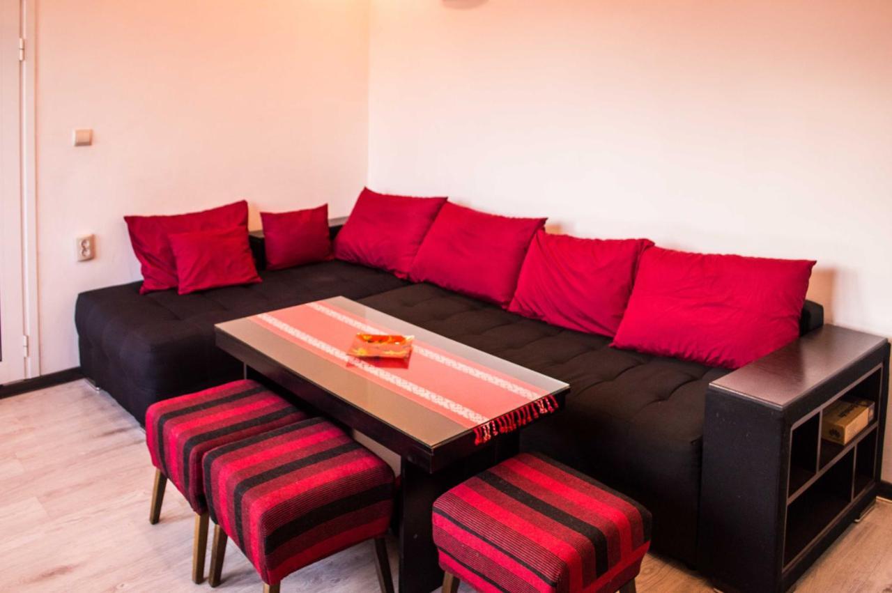 Red House Daire Tırnova Dış mekan fotoğraf